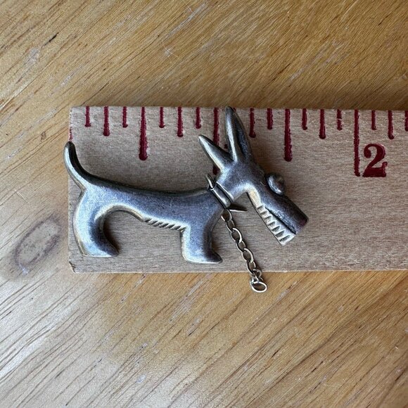 VTG Coro‎ Scottie Terrier Dog Chain Leach Brooch Pin 1.5" Signed 3.9g - Picture 7 of 7